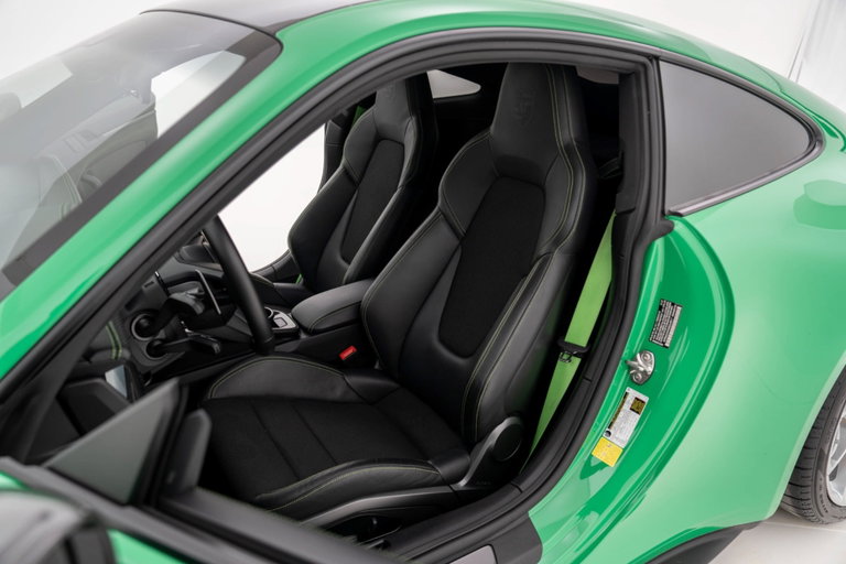 Porsche 992 GT3 Touring