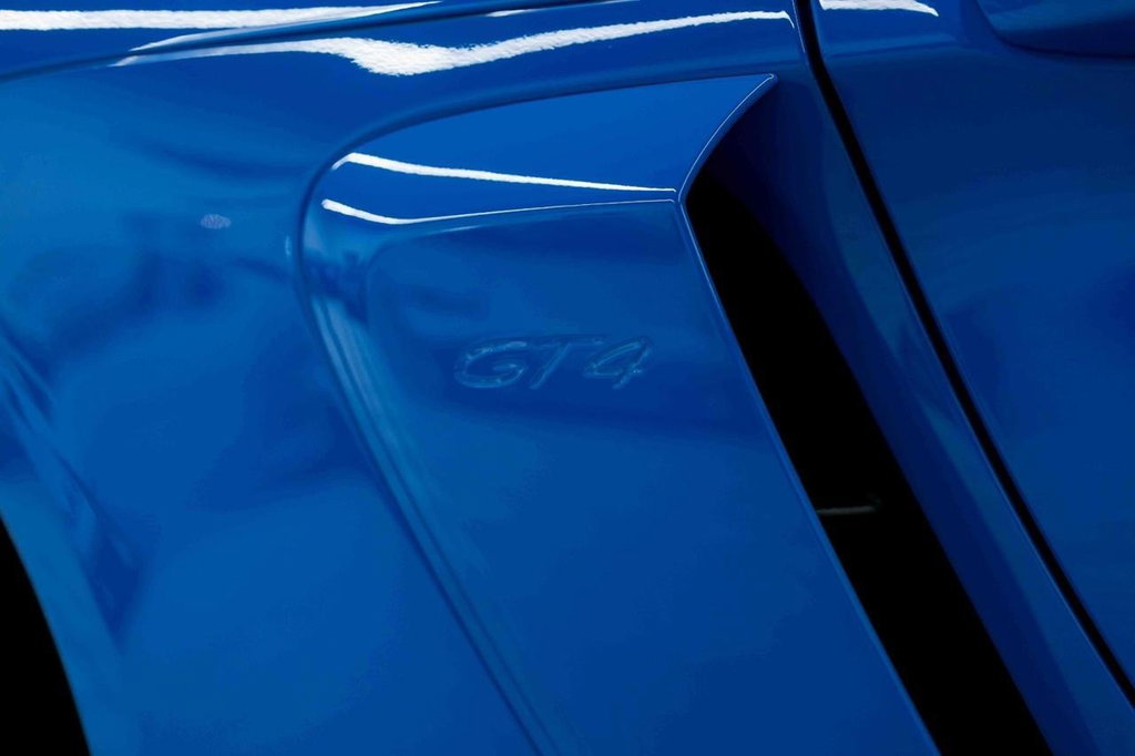 Porsche 718 Cayman GT4