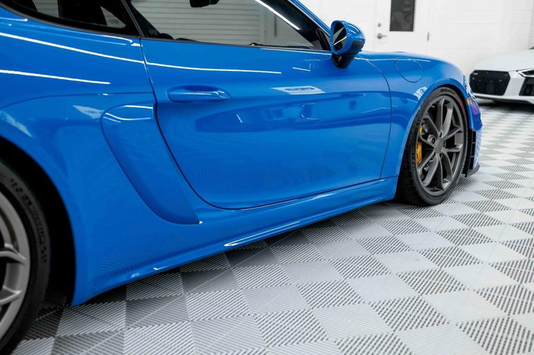 Porsche 718 Cayman GT4