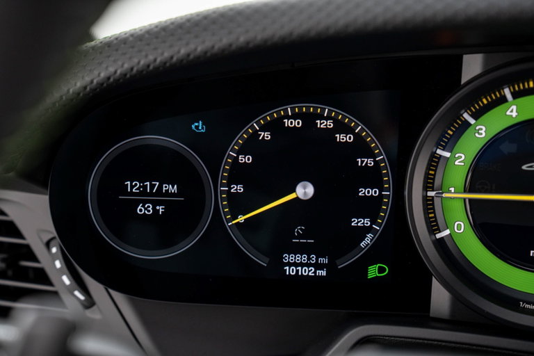 Porsche 992 GT3 Touring