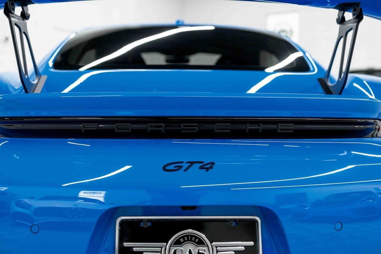 Porsche 718 Cayman GT4