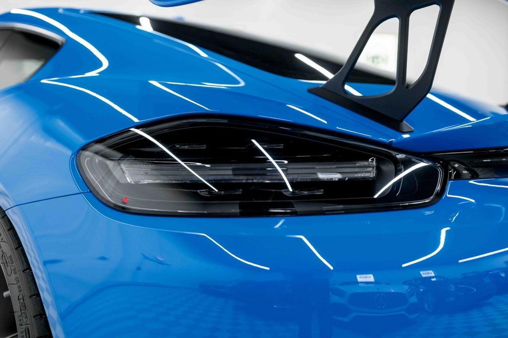 Porsche 718 Cayman GT4