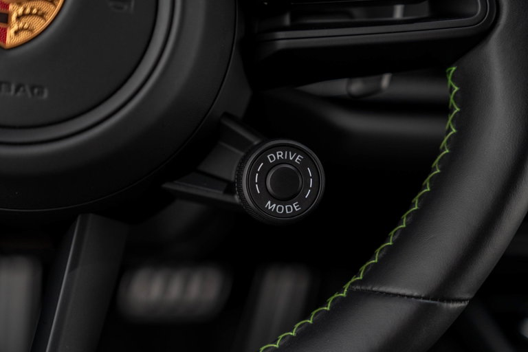 Porsche 992 GT3 Touring