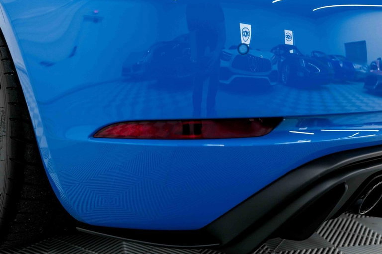 Porsche 718 Cayman GT4