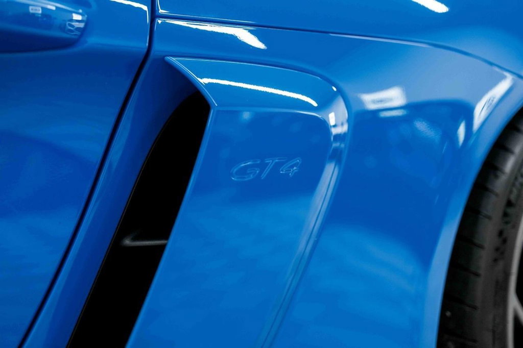 Porsche 718 Cayman GT4