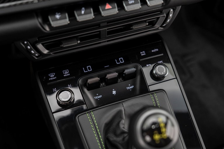Porsche 992 GT3 Touring
