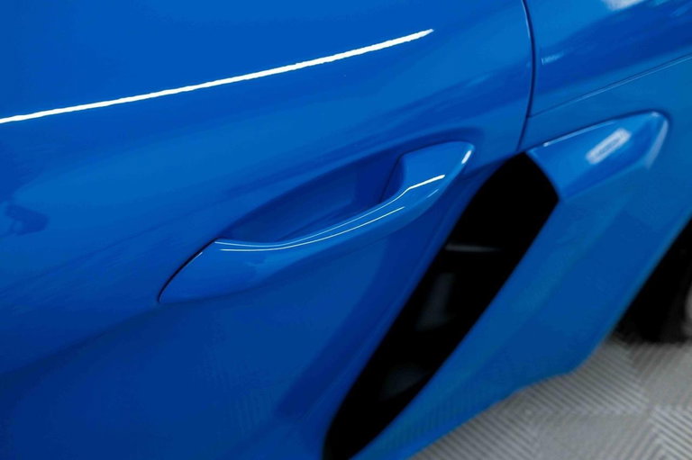 Porsche 718 Cayman GT4