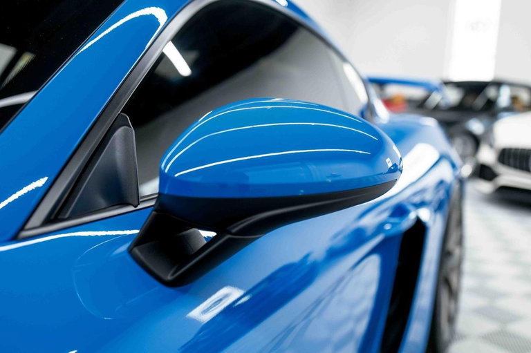 Porsche 718 Cayman GT4