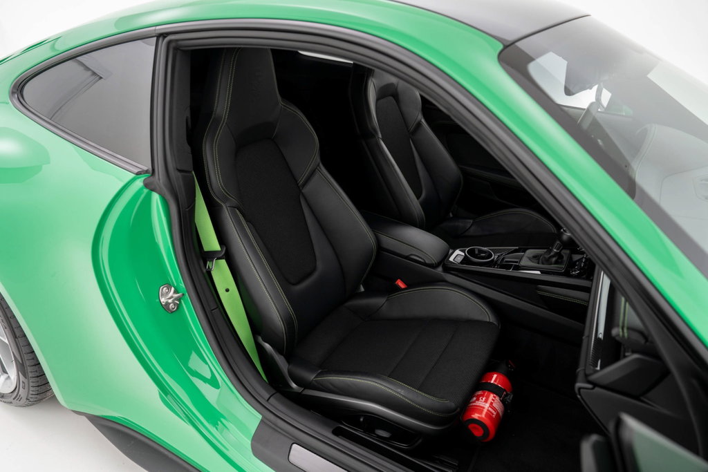 Porsche 992 GT3 Touring