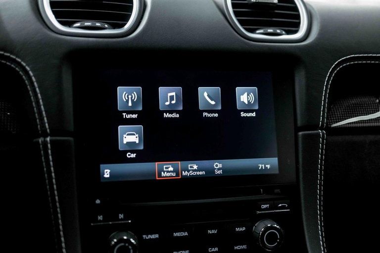 Porsche 718 Cayman GT4