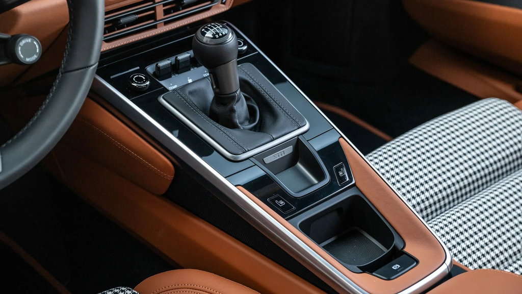 Porsche 992 Sport Classic