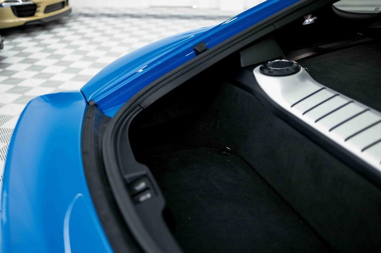 Porsche 718 Cayman GT4