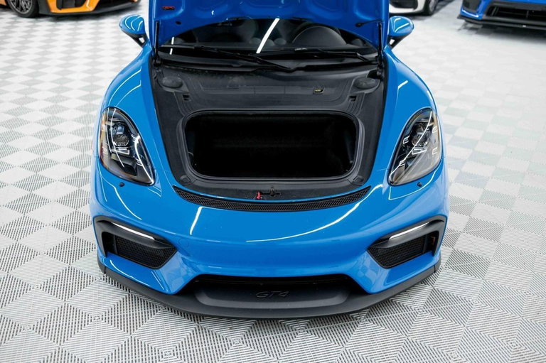 Porsche 718 Cayman GT4
