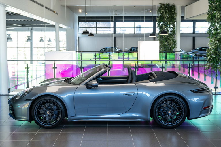 Porsche 992 Carrera
