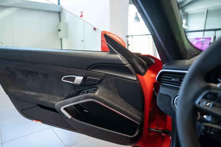 Porsche 991.2 Carrera GTS