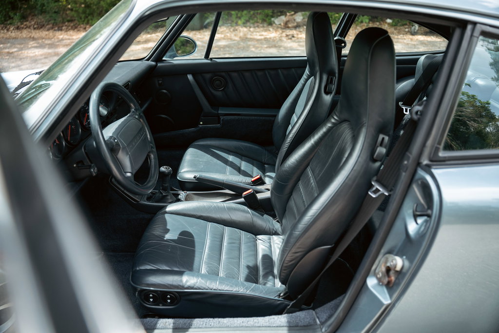 Porsche 964 Carrera 4