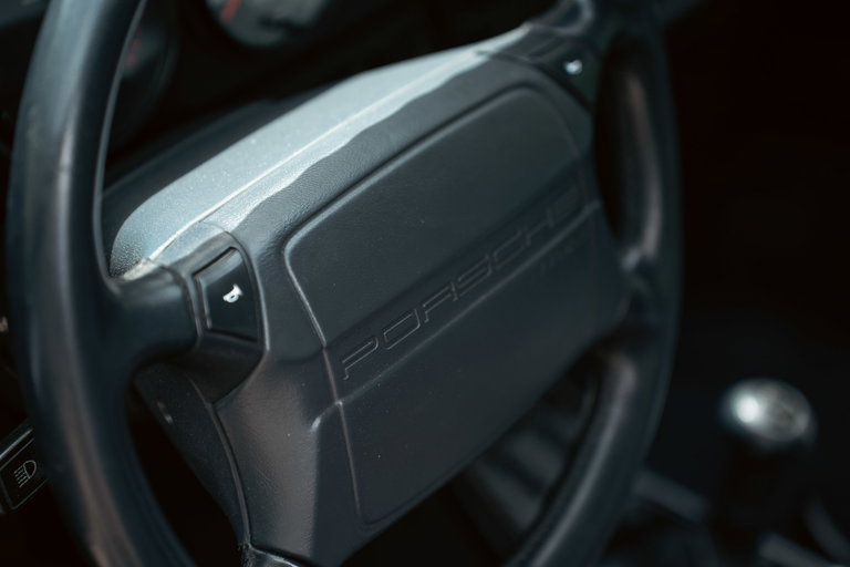 Porsche 964 Carrera 4