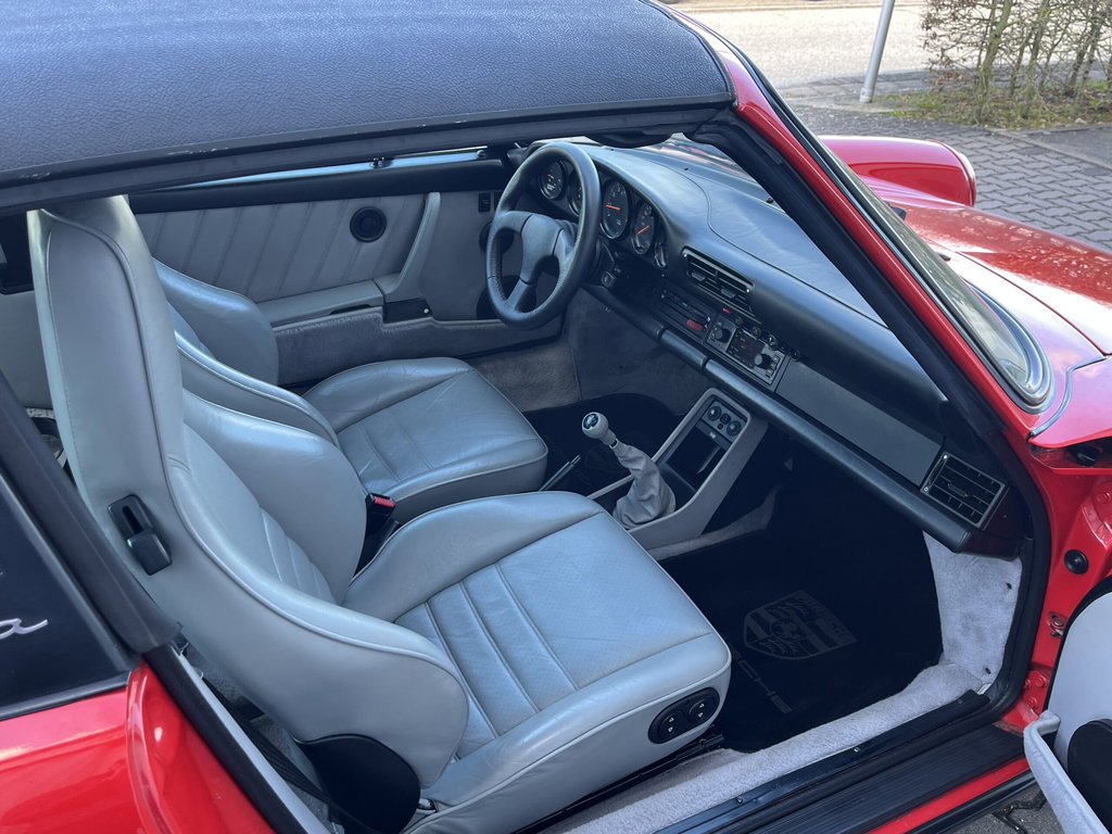 Porsche 911 Carrera 3.2
