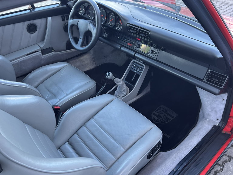 Porsche 911 Carrera 3.2