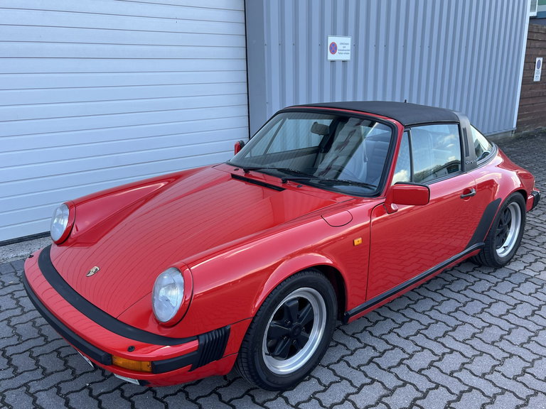 Porsche 911 Carrera 3.2