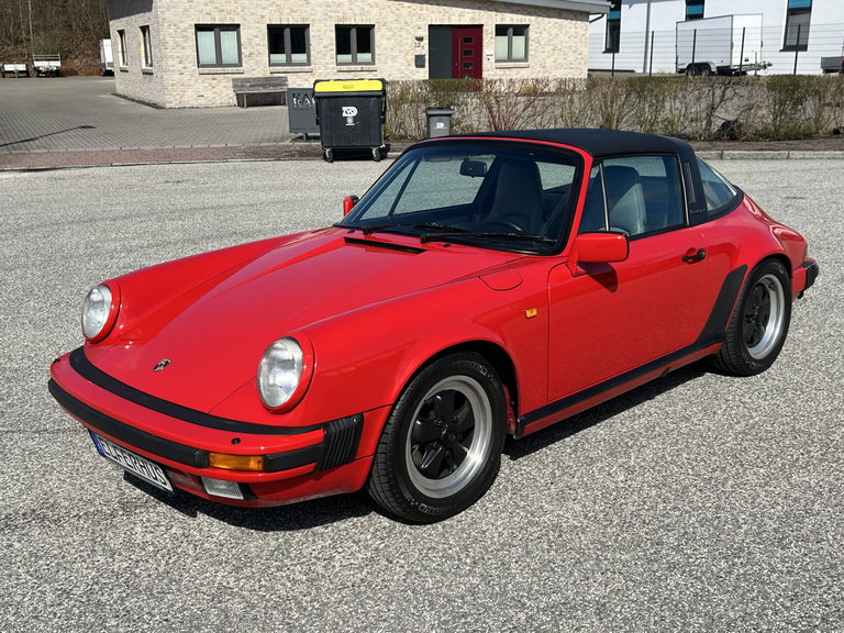 Porsche 911 Carrera 3.2