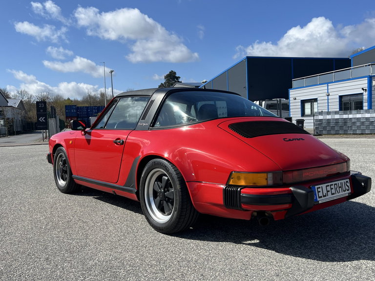 Porsche 911 Carrera 3.2