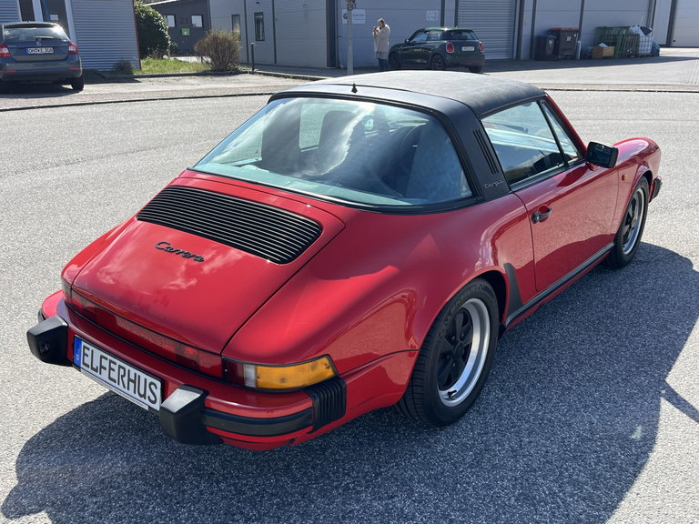 Porsche 911 Carrera 3.2