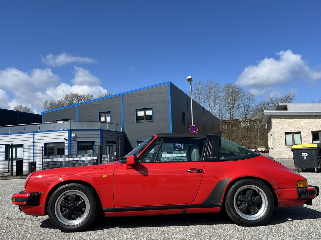 Porsche 911 Carrera 3.2