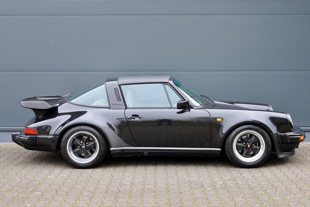 Porsche 911 Turbo 3.3