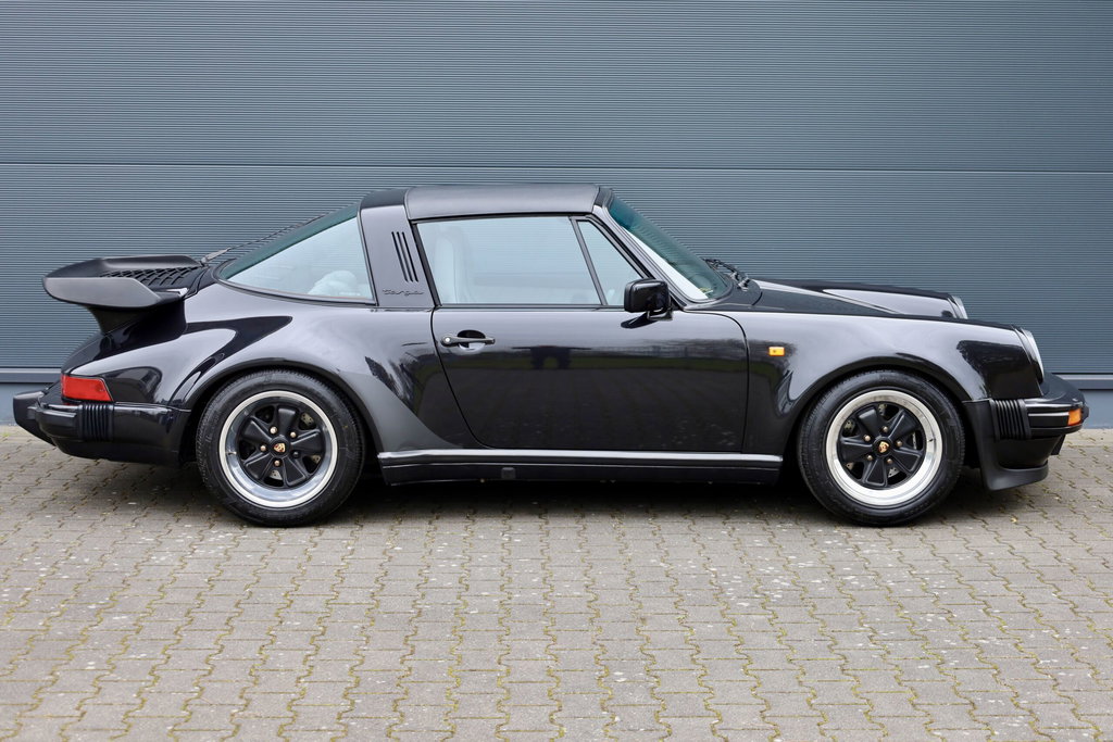 Porsche 911 Turbo 3.3