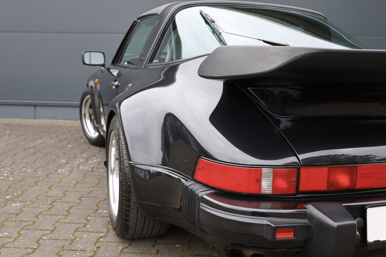 Porsche 911 Turbo 3.3