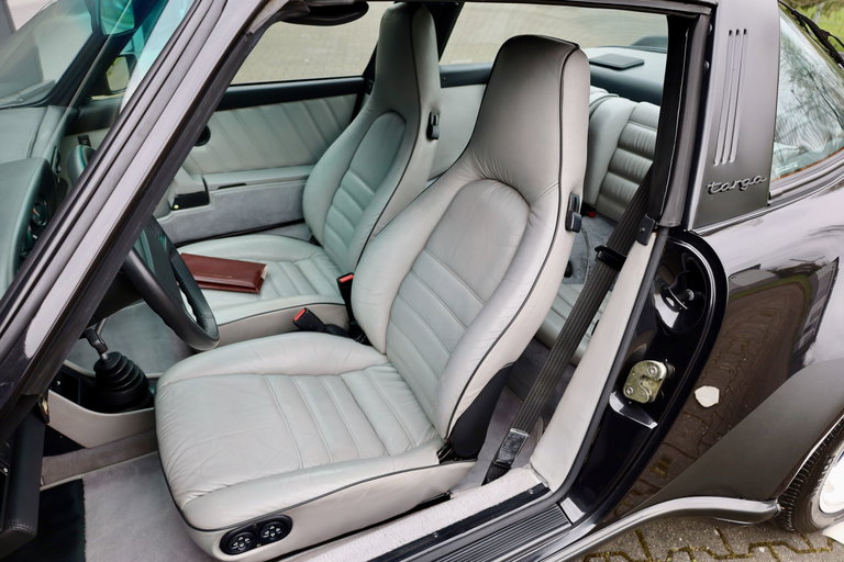 Porsche 911 Turbo 3.3