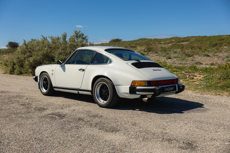 Porsche 911 Carrera 3.2