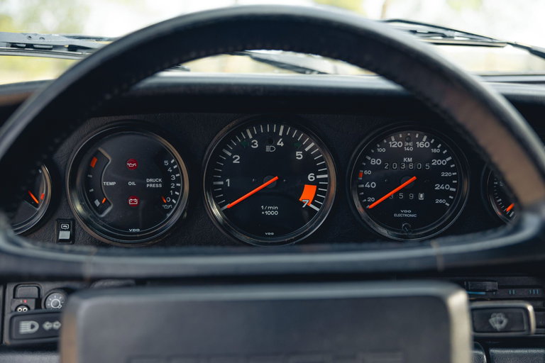 Porsche 911 Carrera 3.2