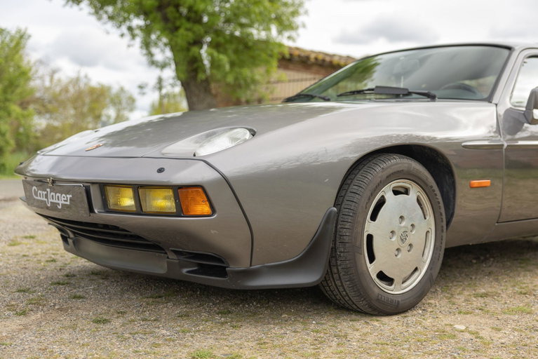 Porsche 928 S