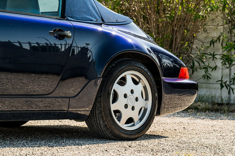 Porsche 964 Carrera 4