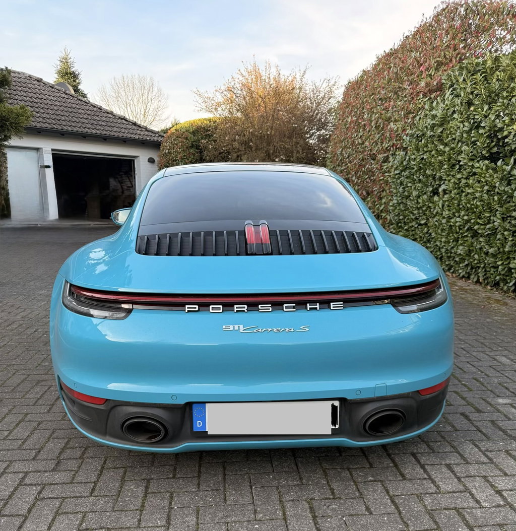 Porsche 992 Carrera