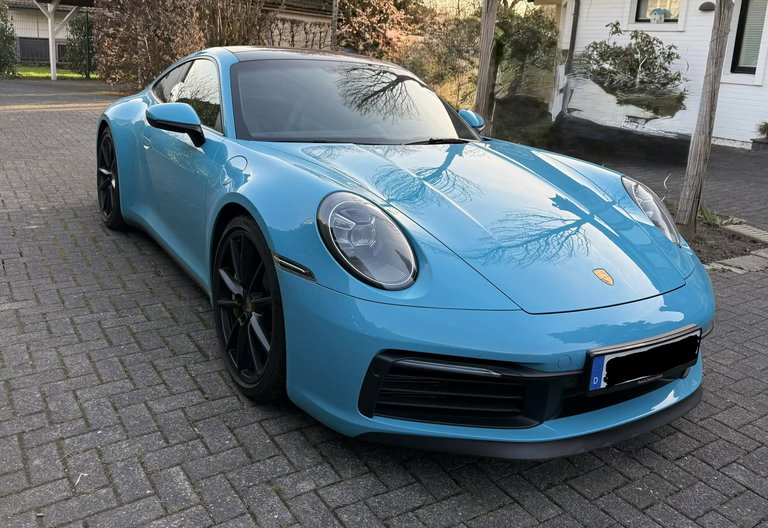 Porsche 992 Carrera