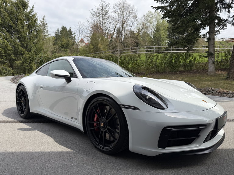 Porsche 992 Carrera GTS