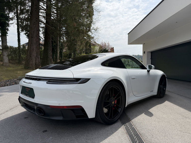 Porsche 992 Carrera GTS