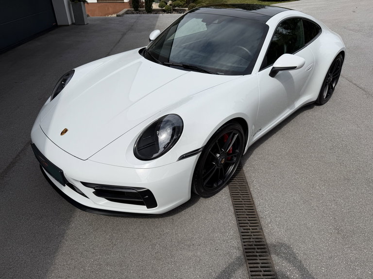 Porsche 992 Carrera GTS