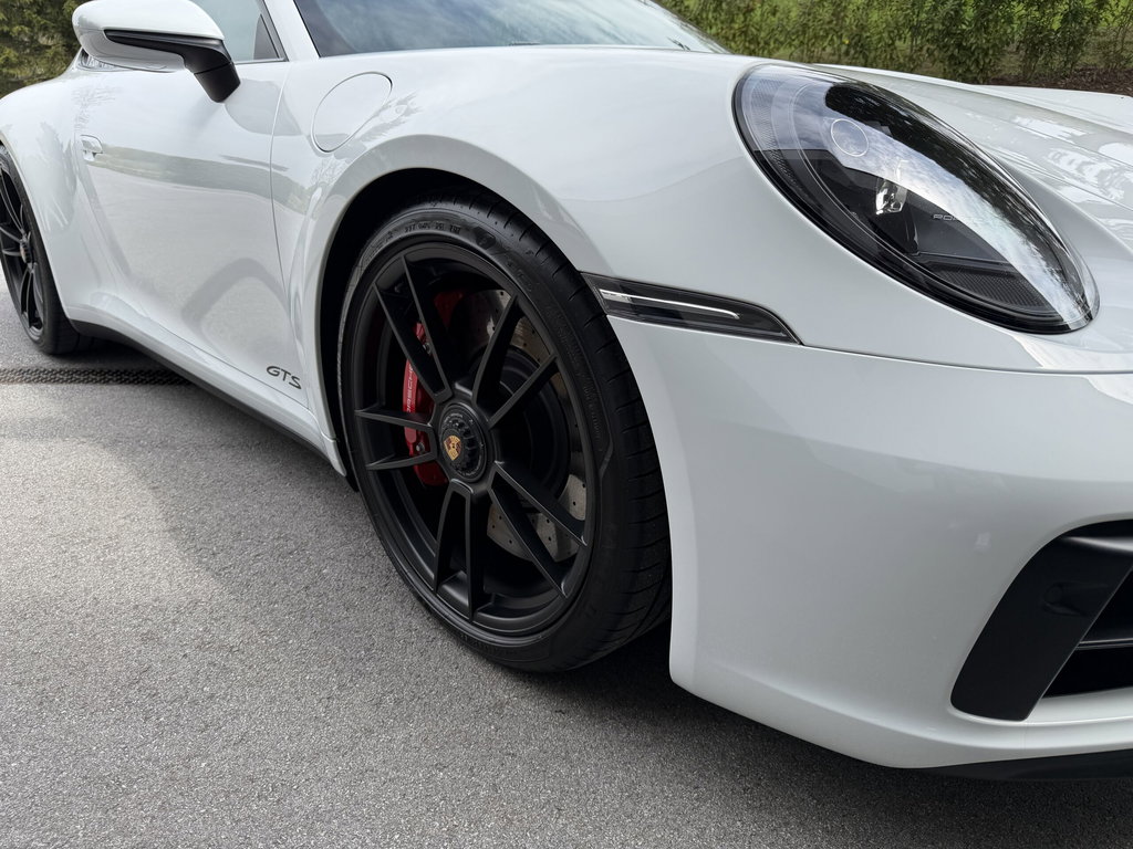 Porsche 992 Carrera GTS