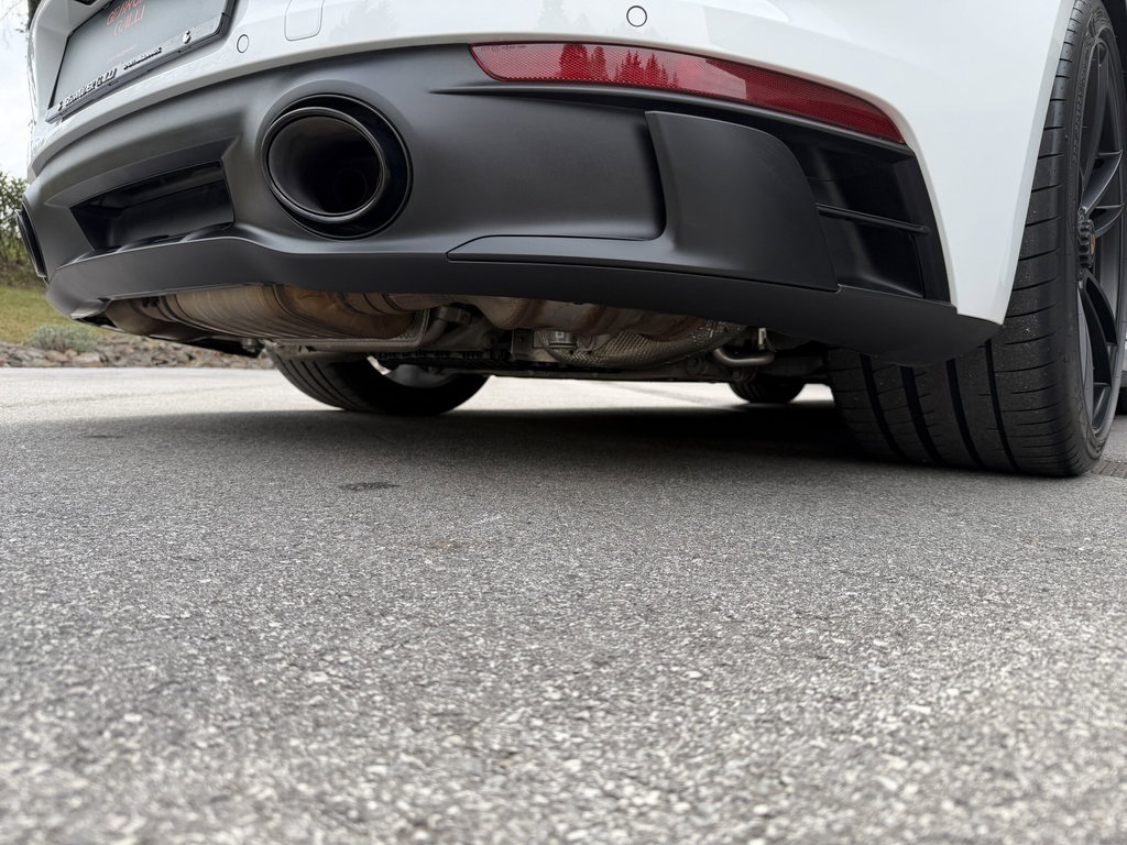 Porsche 992 Carrera GTS