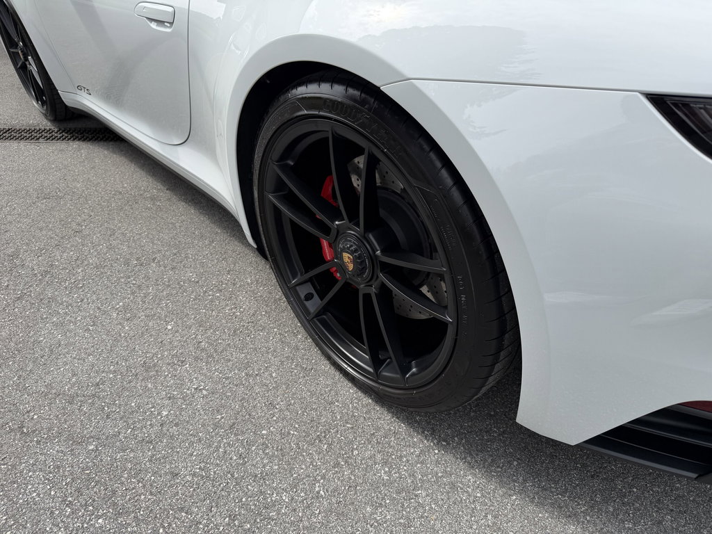 Porsche 992 Carrera GTS