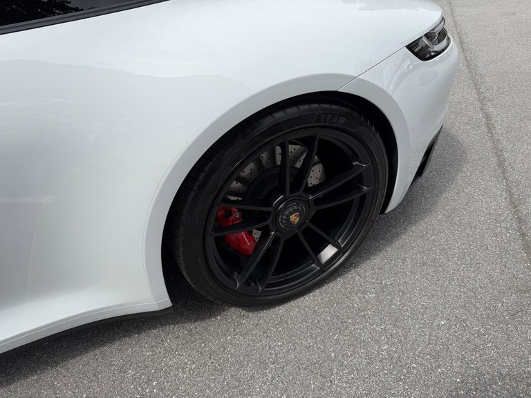 Porsche 992 Carrera GTS