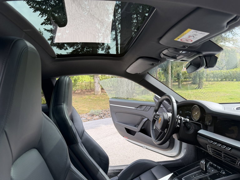 Porsche 992 Carrera GTS
