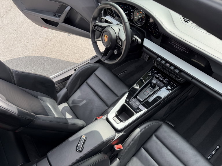 Porsche 992 Carrera GTS