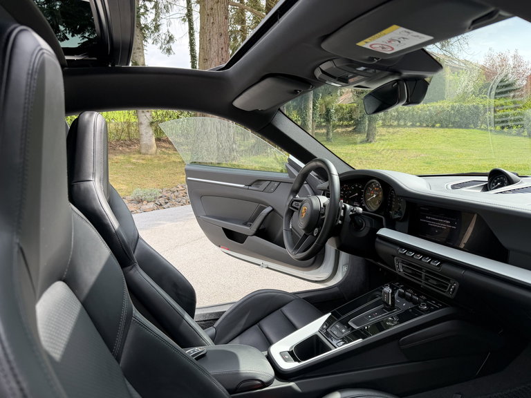 Porsche 992 Carrera GTS