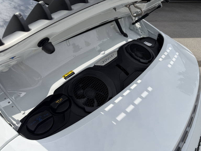 Porsche 992 Carrera GTS