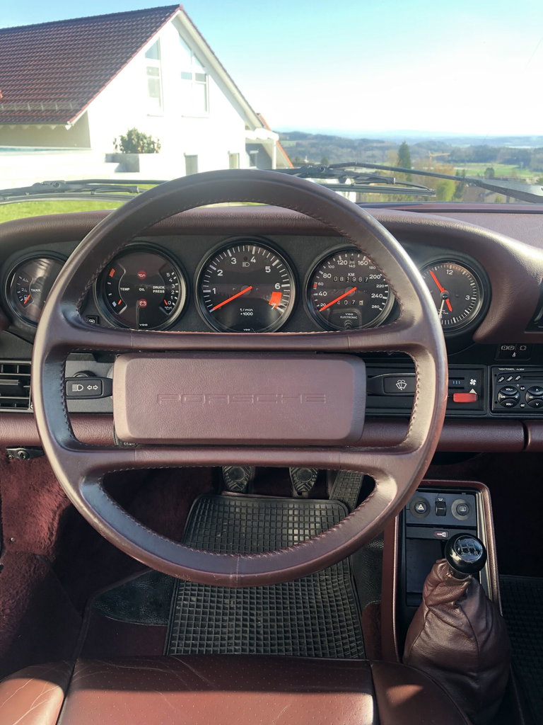 Porsche 911 Carrera 3.2